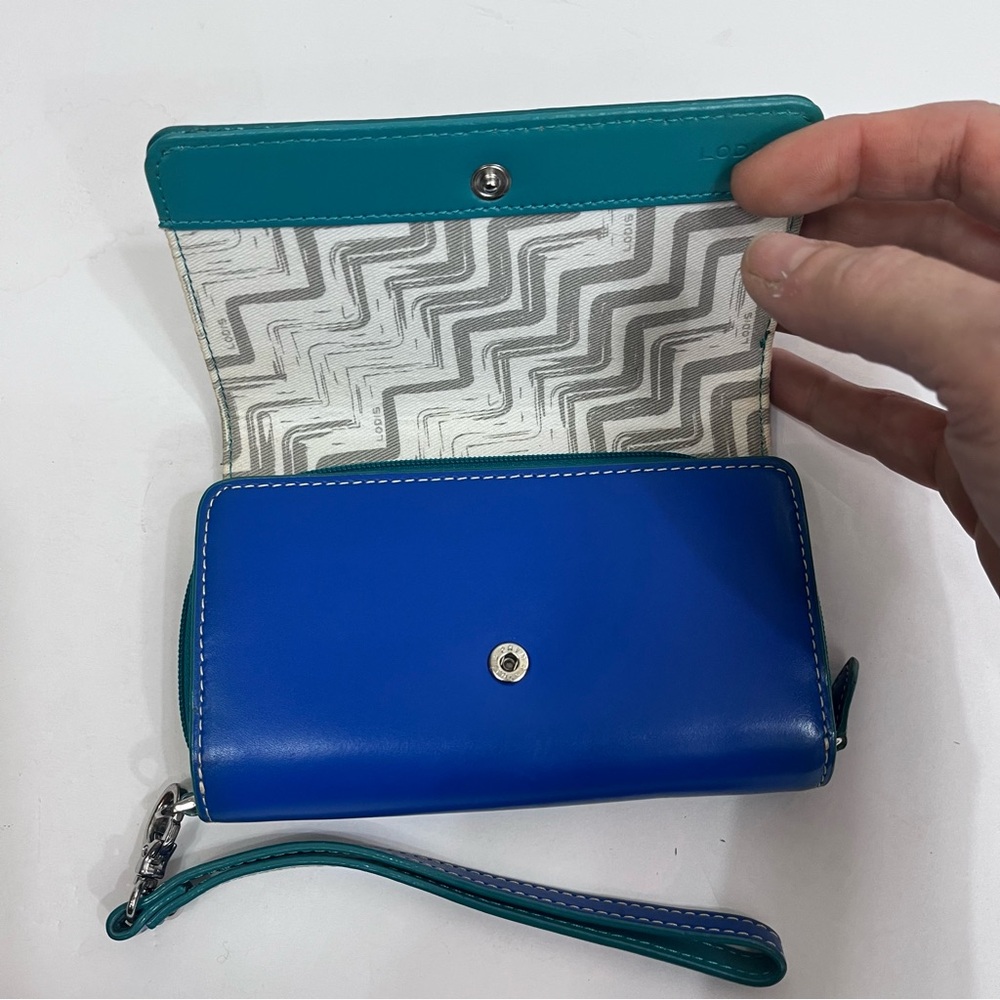 Lodi’s blue wallet / wristlet - Picture 4 of 6